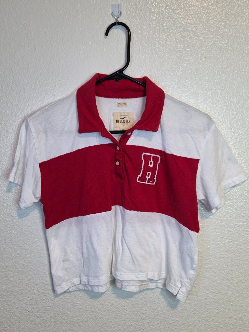 Hollister Women's Red White Colorblock Cropped Polo Logo Shirt